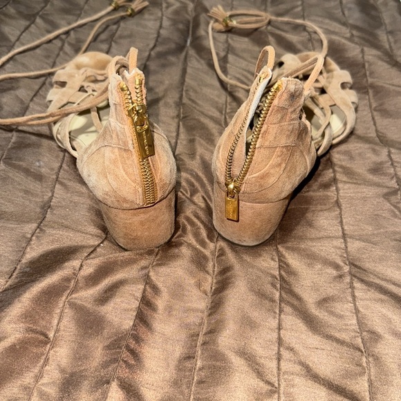 Michael Kors Elegant Tan Women's Sandals - Picture 2 of 5